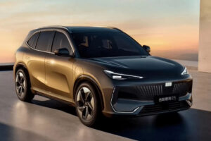 SUV Keluarga Paling Nyaman 2026? Ini Rekomendasi Mobil EV Geely yang Bikin Perjalanan Makin Mewah!
